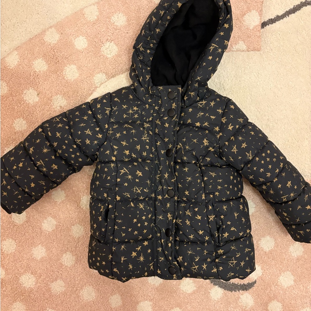 Amazon Essentials Kids Black and Gold Star Puffer Jacket
